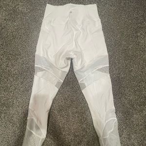 white lululemon mesh leggings